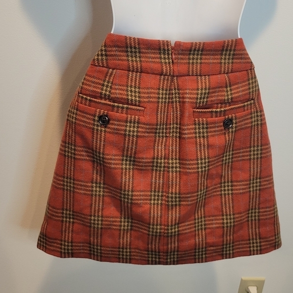Gap size 4 wool blend orange plaid academia skirt w/buttons - Picture 4 of 6